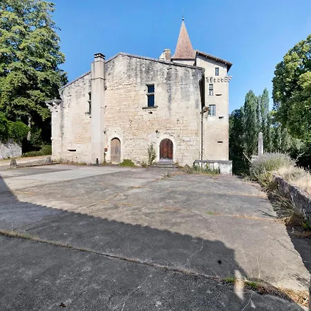 L'eveque En Perigord Château-lʼÉvêque