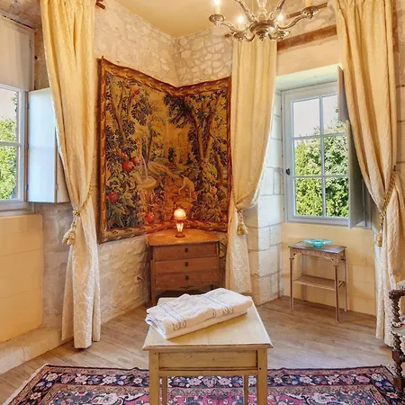 L'evêque En Périgord 3* Château-lʼÉvêque