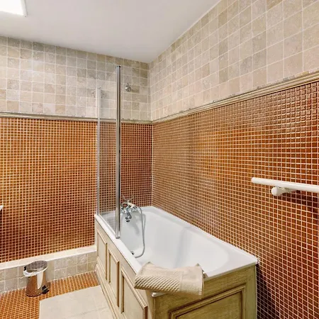 Bed & Breakfast L'eveque En Perigord 3*
